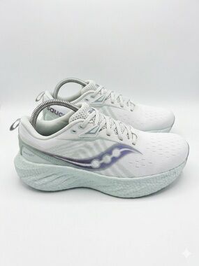 SAUCONY Triumph Women’s Running Shoes as is